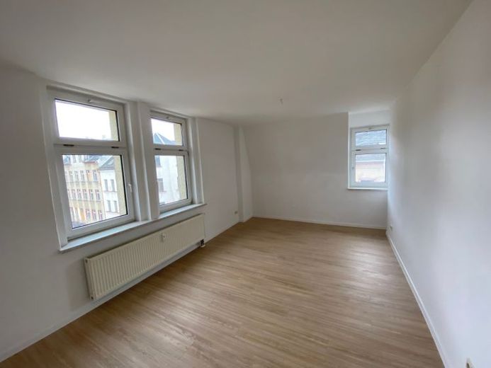 Sonnige 2-Raum-Wohnung im Zentrum von Werdau – Foto 1
