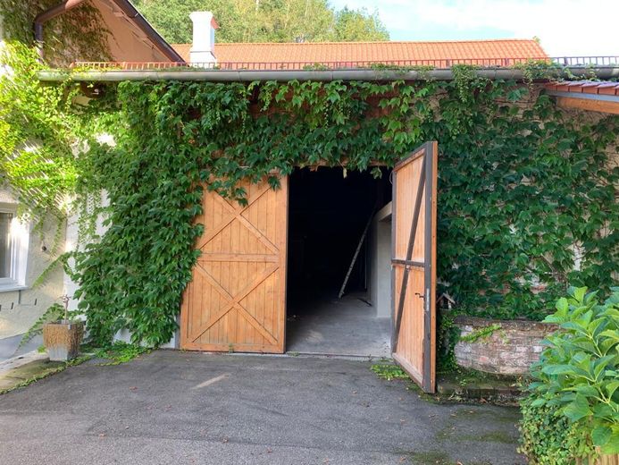 Pensión de 19 habitaciones, posada, cervecería al aire libre y vivienda del operador, conversión de «uso comercial a residencial» – Foto 28