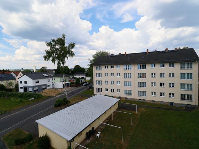 Solides Wohnimmobilienpaket: Acht Mehrfamilienhäuser mit Entwicklungspotenzial - 63 Wohnungen – Foto 1