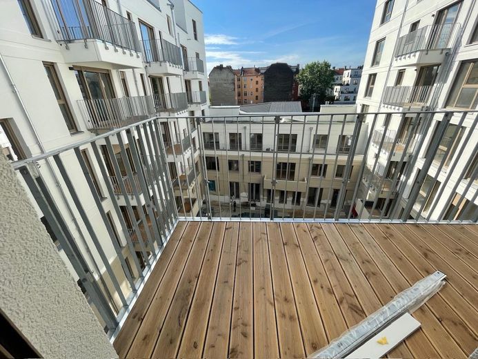 Barrierefreies Zuhause mit 3,5 Zimmern in Berlin zentral gelegen – Balkon