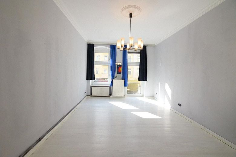 2-Zimmer -ETW mit Balkon in guter Lage Berlin Siemensstadt direkt vom Eigentümer – Zimmer zur Straße mit Balkon