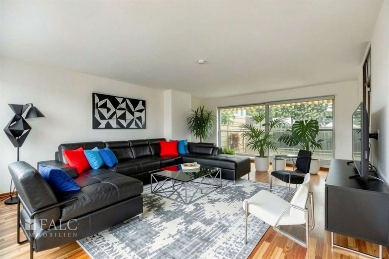 Penthouse a Köln-Weiden - ascensore, garage sotterraneo e fantastica terrazza sul tetto – Wohnzimmer ( KI generiert )