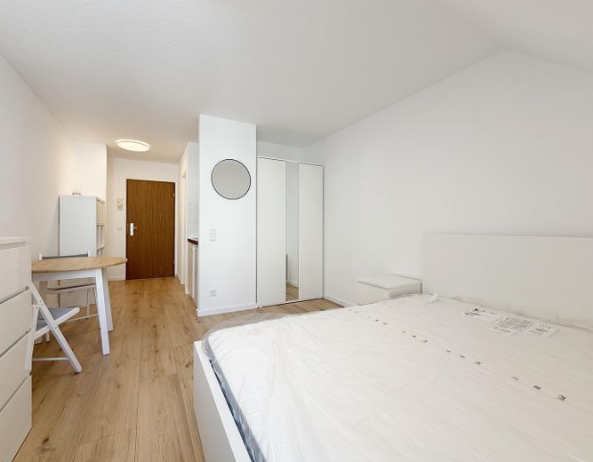 Ihr neues Zuhause direkt am Uni Gelände! Möbliert, Strom inklusive, sofort einziehen! – Zimmer