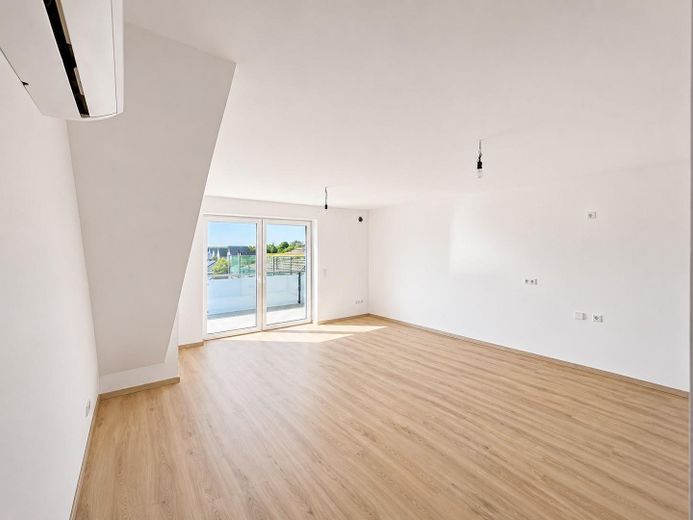 Neubau Dachgeschosswohnung, Gehobener Standard, Fußbodenheizung, Erstbezug, super Lage – Foto 11