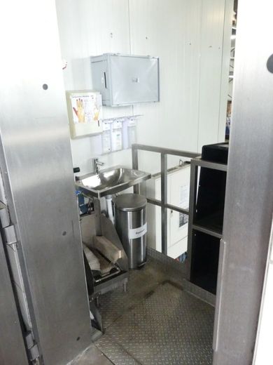 Fabrik EG Schleuse2 Bhf-930