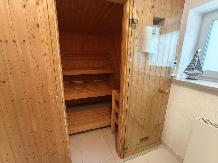 Effizienzhaus A am Kummerower See – Wärmepumpe, PV, Pool, Sauna & nah zum Hafen – Sauna
