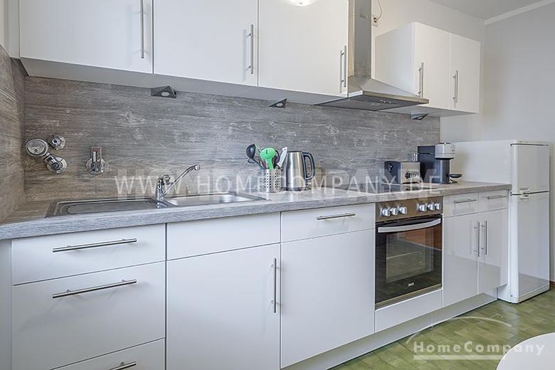 Gepflegte möblierte 3-Zimmer-Wohnung mit großem Balkon in ausgezeichneter Lage in Haidhausen – 389f0b6cc5267c0e5a5de1cc1feab6daa6383e6a.jpg