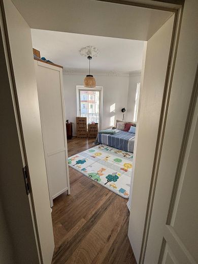 Old-Building Dream in Leipzig-Gohlis Mitte: Spacious 3-room apartment (88 m²) with stylish character – Kinderzimmer