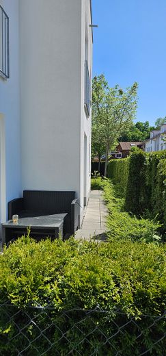 rundumlaufende Terrasse