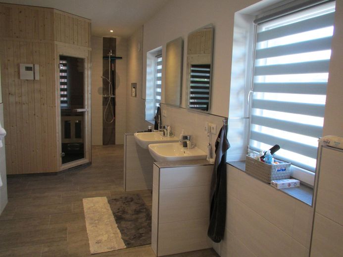 Ексклюзивний якісний напівбудинок – Badezimmer OG mit Sauna