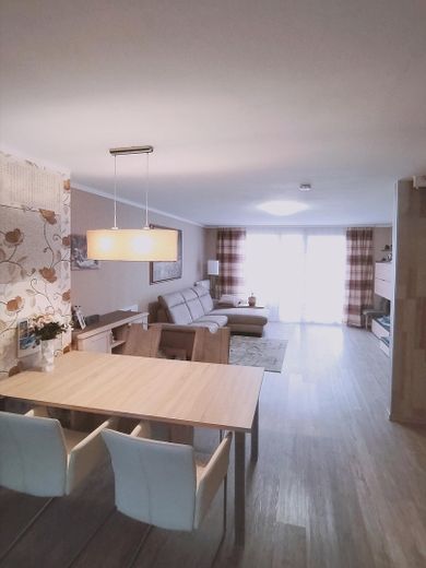 Vivere in modo moderno in una delle migliori zone residenziali di Ingolstadt – Wohn-/Essbereich - 35,4 qm