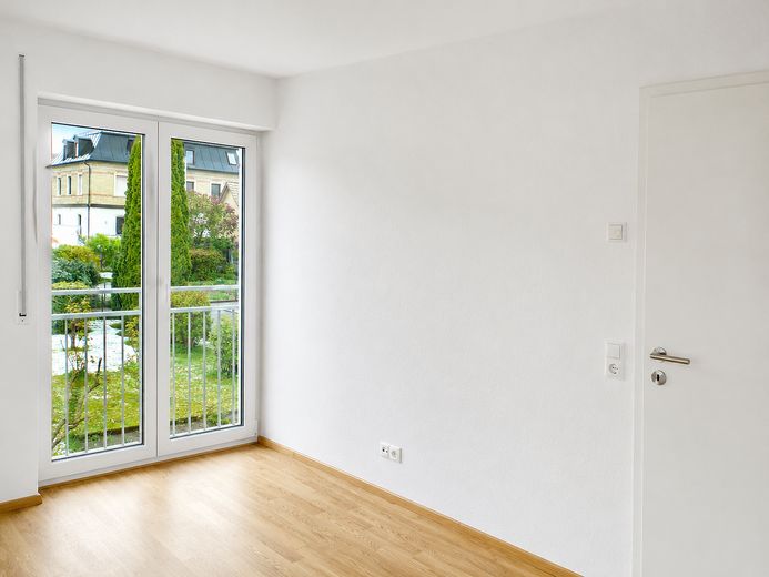 Neuwertige 3 Zimmer Wohnung in 88250 Weingarten – Schlafzimmer