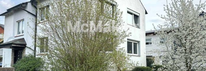 Freistehendes Zweifamilienhaus mit viel Platz und Gestaltungsspielraum