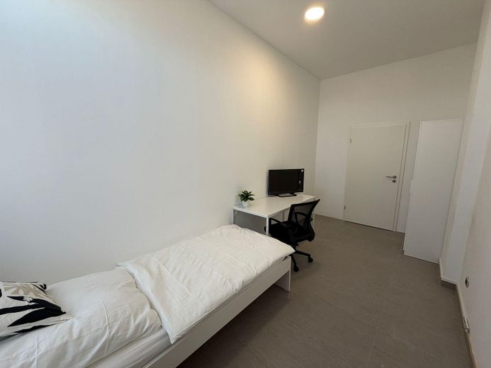 Zimmer 8 EG