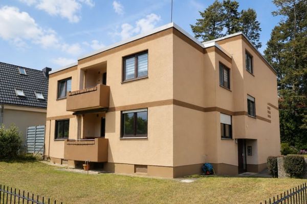 लिष्टरफेल्डे ओस्ट: 4-पार्टियों वाले भवन में ऊँचे भूतल पर बालकनी और बगीचे के उपयोग सहित 2-कमरों का अपार्टमेंट