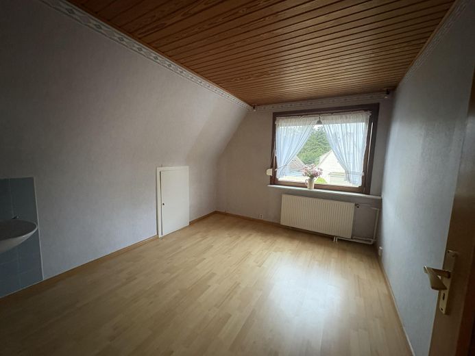 Casa unifamiliare con grande terreno, molta privacy e molteplici possibilità – DG Gästezimmer