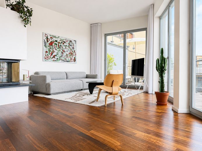Ein besonderer Rückzugsort am Rosa-Luxemburg-Platz in Berlin Mitte – Wohnzimmer