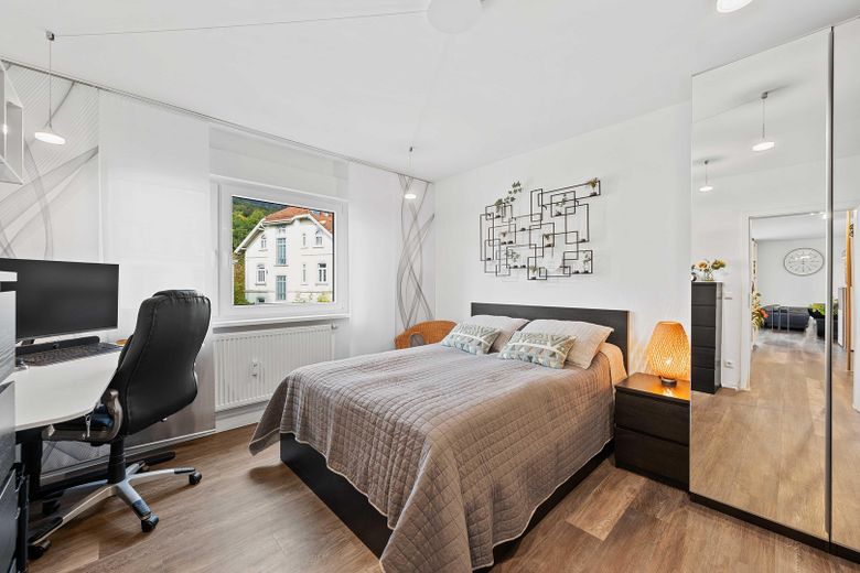 2 Zi. Eigentumswohnung in unmittelbarer Nähe zur Caracalla Therme im Zentrum von Baden-Baden – Schlafzimmer