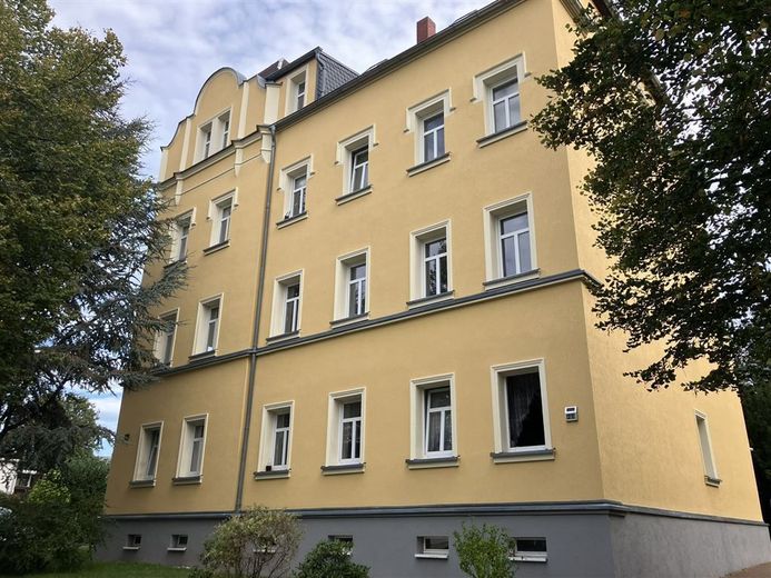 Gemütliche 2-Zimmer mit neuen Laminat und Einbauküche in guter Lage! – IMG_2852