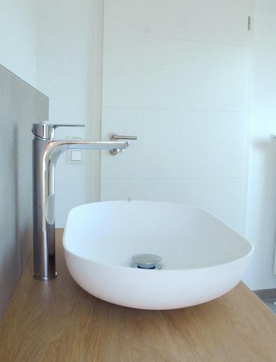 Seltene Gelegenheit: Komplettes Haus zur Miete – Erstbezug nach Sanierung & provisionsfrei – OG – Bad mit Dusche