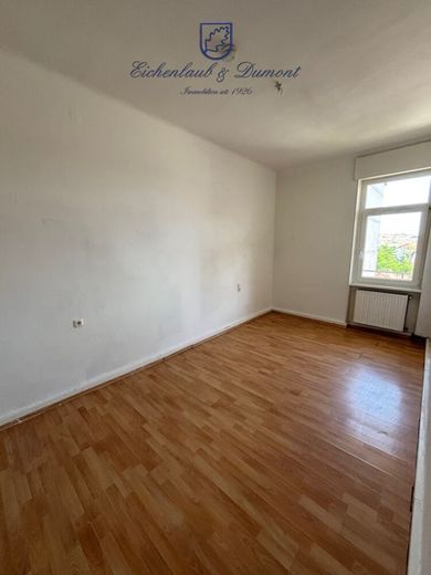 Schöne 4-ZKB mit Balkon in Alt-Saarbrücken, sofort verfügbar – Zimmer 1