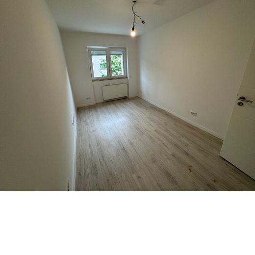 Schlafzimmer ca. 12,43 qm