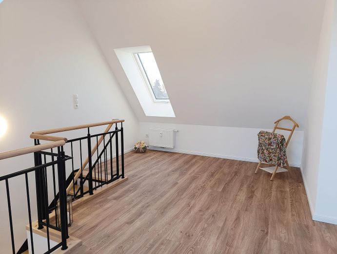 Dachgeschoß-Maisonette-Wohnung 44 qm am Tilsiter Platz in Kiel-Ellerbek – Schlafebene Richtung Förde
