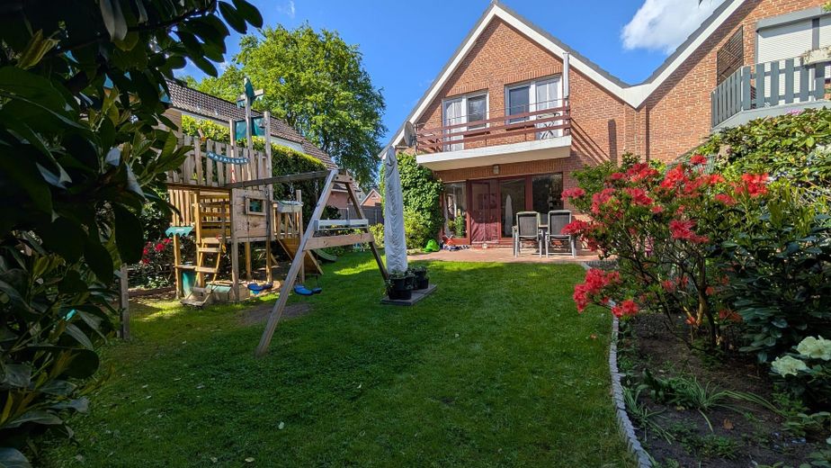 Family idyll in a quiet location (house no commission, energy class A) – Garten