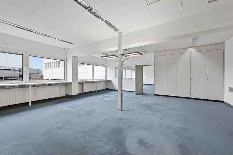 Büroetage im 1.OG in Neuss – Büro
