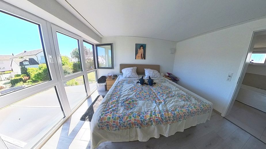 Modernisiertes Familienhaus mit Pool, Sauna, Smart Home & PV-Anlage – Foto 6