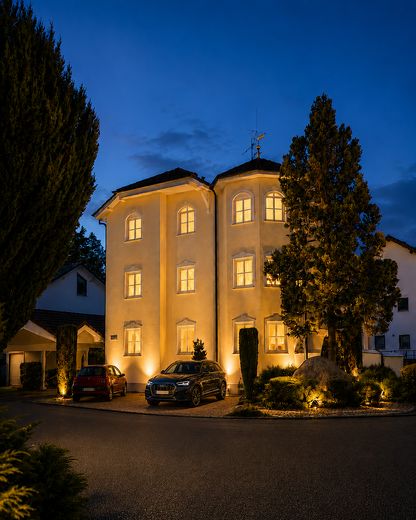 Charmante 3-Zimmer-Wohnung im mediterranen 6-Familien-Haus – Aussenansicht