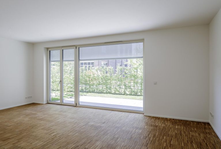 Erdgeschosswohnung mit Wasserblick – Schlafzimmer 