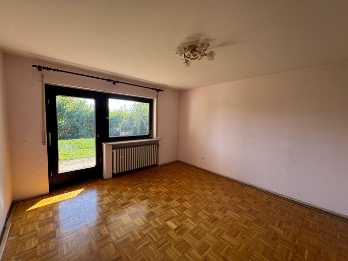 Großzügiges Einfamilienhaus mit Fernblick – Zimmer 2 Untergeschoss