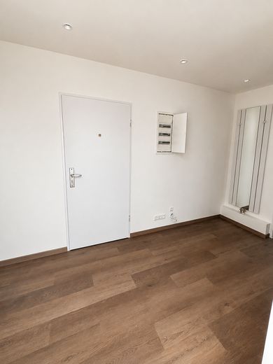 Wohnen am DIAKO – sanierte 2-Zimmer-Wohnung mit Balkon und Fernwärme – Flur
