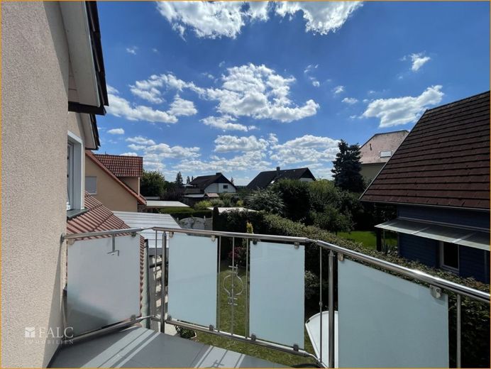 Stilvoll wohnen in Zirndorf: Exklusives Haus mit Charme und hochwertiger Einrichtung! – _4161427