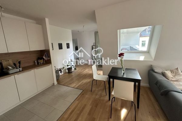 Moderne Neubauwohnung mit Loggia & Einbauküche