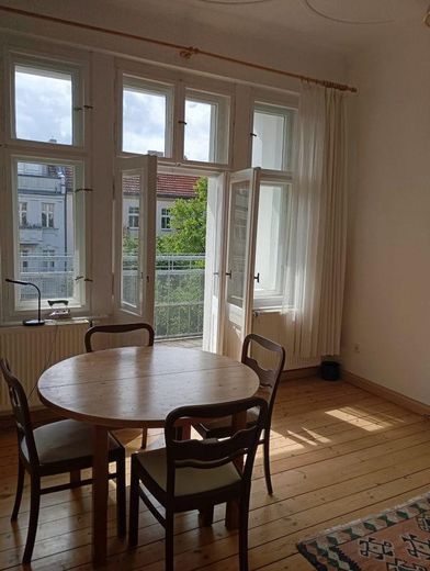 Charmante Altbauwohnung       nahe Schloss Charlottenburg, sofort bezugsfrei, von Privat – Wz+Balkon