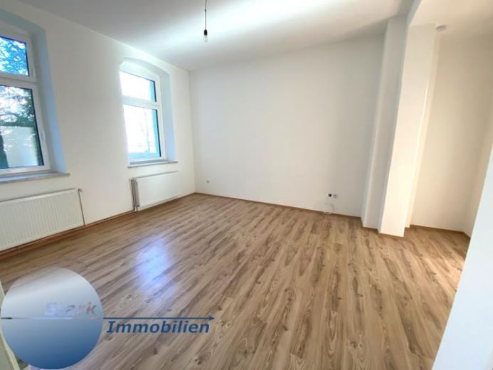 Stark! Renovierte 2 Raum Wohnung mit Einbauküche – Foto 1