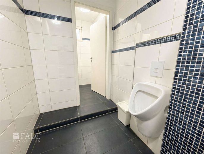 Wohn- und Geschäftshaus im schönen Overath – Badezimmer