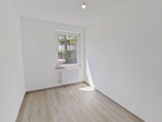 Przytulne 3-pokojowe mieszkanie z nowoczesną łazienką z wanną, w odległości krótkiego spaceru od centrum miasta – Ansicht I: Schlafzimmer II