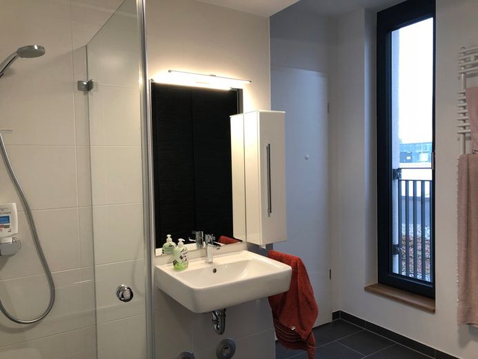2-Zimmer Penthouse mit zwei Dachterrassen (Passivhaus) – Bad
