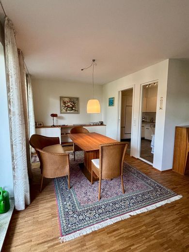Tolle Wohnung mit großem Balkon in Kaiserswerth – Essbereich
