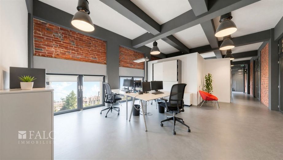 Temsilî. Modern. Eşsiz. - yeni ofis adresiniz – Durchgang 3