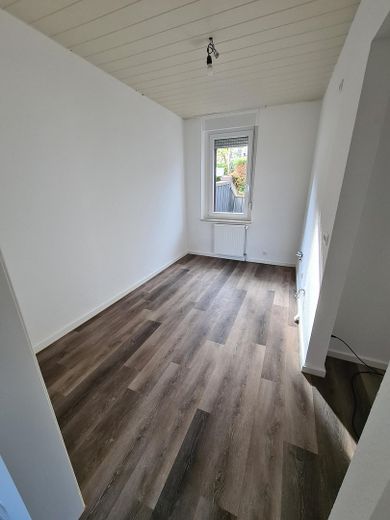 Attractive semi-detached house with two residential units and a large garden – EG Küche
