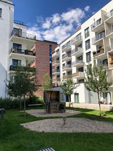Helle, moderne City Maisonette Wohnung am Kanal – Innenhof