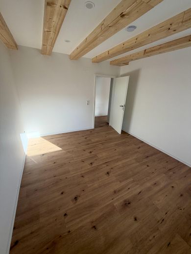منزل لعائلتين مجدّد بالكامل - فئة الطاقة A - جاهز للسكن – OG Schlafzimmer