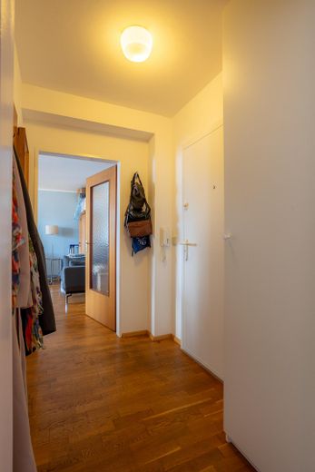 SENZA PROVVIGIONE: gioiello urbano di Schwabing – luminoso appartamento di 2 locali all'ultimo piano, balcone e ascensore – Kleiner Flur