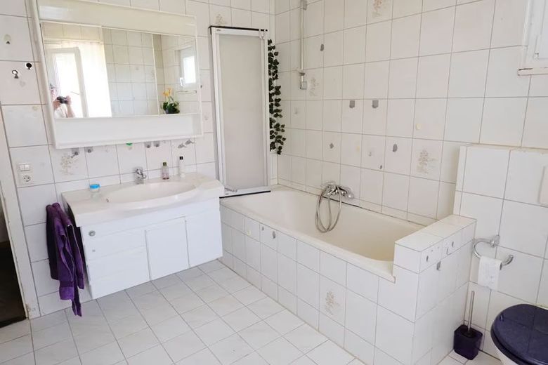 Großzügiges Einfamilienhaus mit viel Platz und Garten – Foto 7