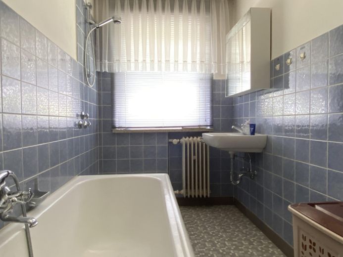 Zweifamilienhaus mit zwei Garagen auf 899qm Grundstück – Foto 20