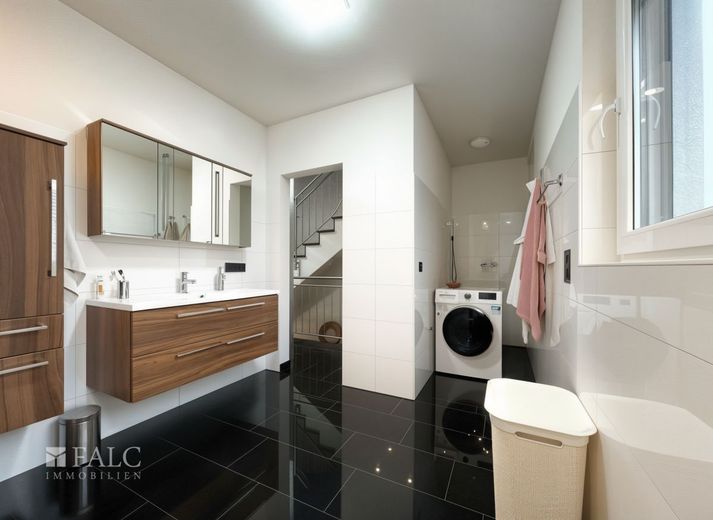 Badezimmer 1. OG